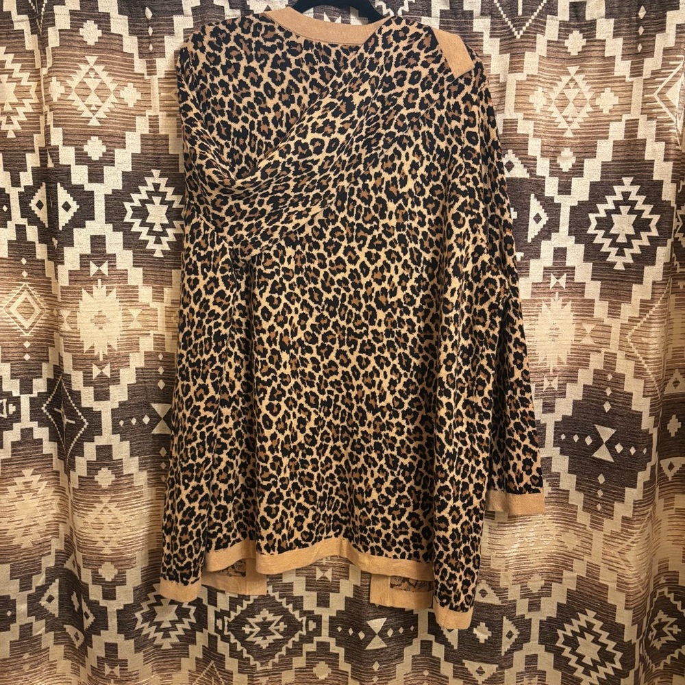 Women’s Cheetah / Leopard Print Lands End Cardigan, Size 1XL, Animal Print - Picture 7 of 7